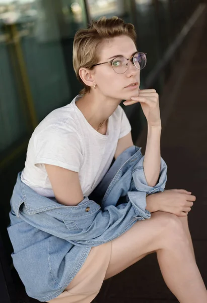 Portrait Beautiful Young Woman Wearing Glasses — Stock Photo, Image