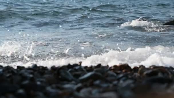 해변에서 파도입니다 슬로우 모션입니다 선택적 — 비디오