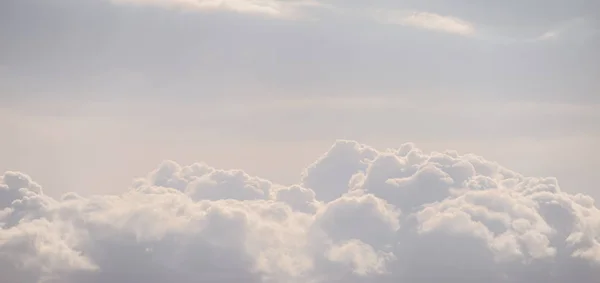 Ciel Dramatique Avec Beaux Nuages Mous Contexte Naturel — Photo