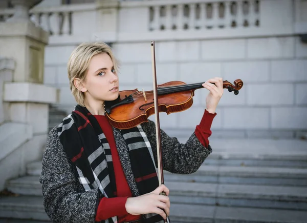 Beautiful Girl Coat Holding Old Violin — Stock Photo, Image