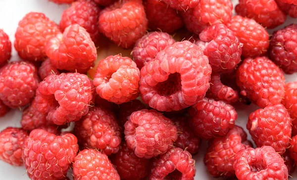 Heap Raspberries White Background — Stock Photo, Image