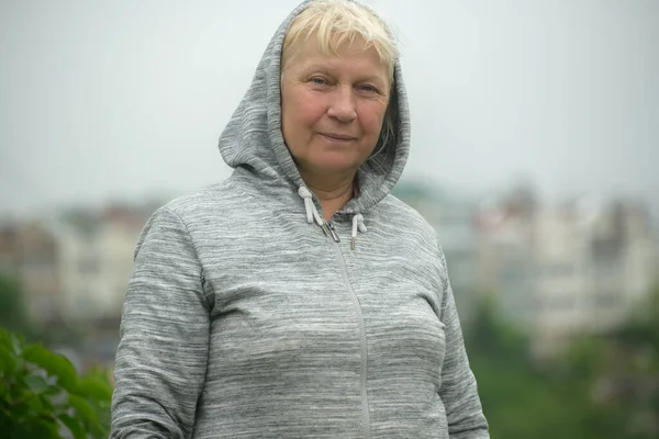 Porträt Einer Schönen Alten Frau Auf Der Straße Selektiver Weicher — Stockfoto