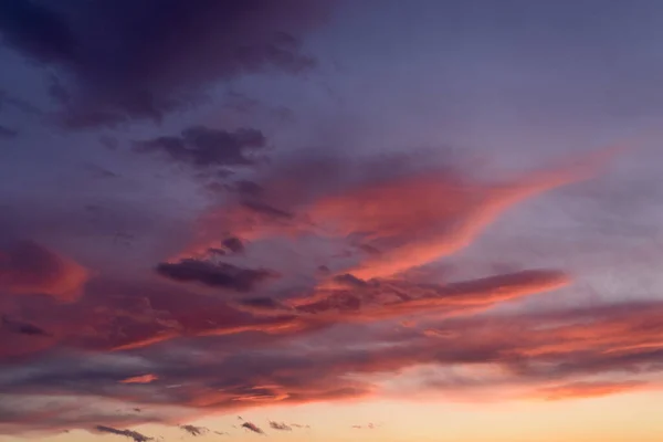 Dramatisk Solnedgång Himmel Med Orange Färgade Moln — Stockfoto