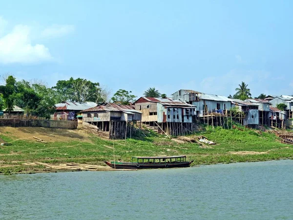 Kaptai göldür Bangladeş'te en büyük insan yapımı Gölü