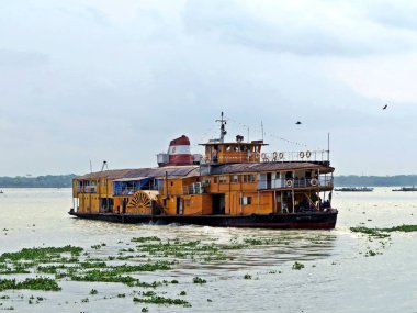 Roket raketimle steamers Bangladeş s nehirler Nahcivan beri seyahat ediyordum. Bugün var sadece dört solda hizmet ve kürekler Buhar yerine dizel tarafından desteklenmektedir.