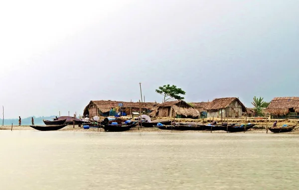 Minuscolo Insediamento Pescatori Locali Lungo Corso Acqua Nella Foresta Sunderbans — Foto Stock