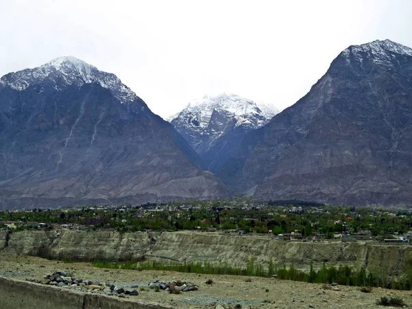 Gilgit Valley Karakorum Hegységben Található Gilgit Baltistan Pakisztáni Kerületben Települése — Stock Fotó