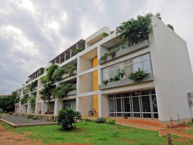 Hindistan içinde Auroville Mimarlar için bir oyun alanı var. Burada onlar ne olursa olsun onlar ile resmi bir sınırlama yoktur hayal edebiliyorum oluşturabilirsiniz