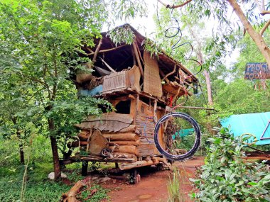 Hindistan içinde Auroville Mimarlar için bir oyun alanı var. Burada onlar ne olursa olsun onlar ile resmi bir sınırlama yoktur hayal edebiliyorum oluşturabilirsiniz