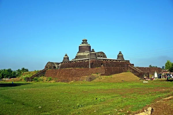 고 대 Htukkhanthein 사원, Mrauk U Rakhine 국가, 미얀마 — 스톡 사진