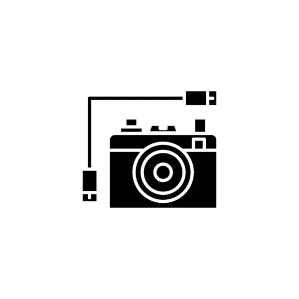 Digitale camera zwart pictogram concept. Digitale camera platte vector symbool, teken, illustratie. — Stockvector
