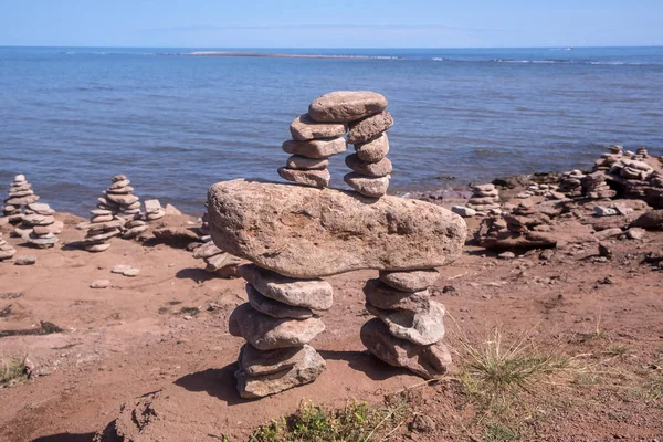 Inukshuk Standing Shore North Cape Prince Edward Island — Stock Photo, Image