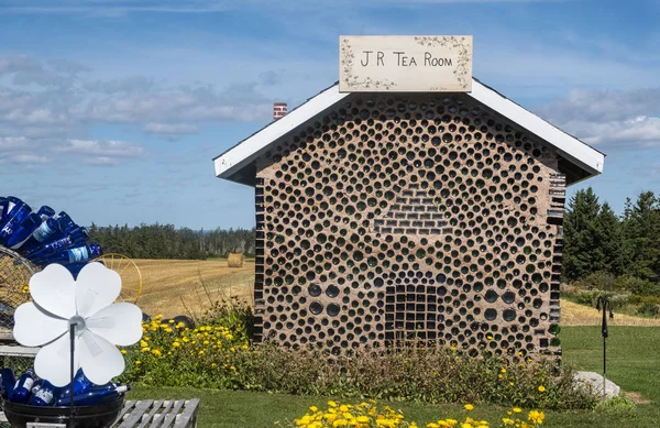 Point Prim Pei Kanada Září 2018 Skupina Staveb Konstruována Lahví — Stock fotografie