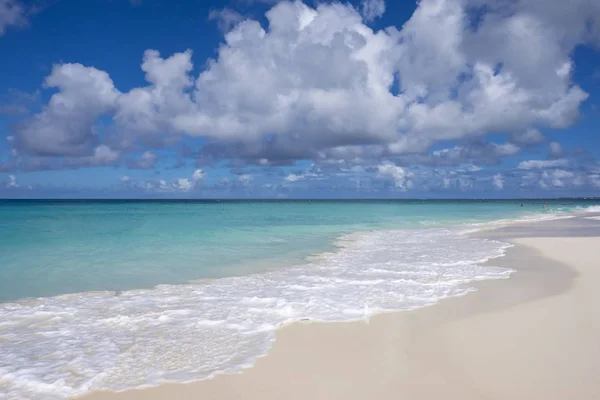Όμορφη Και Ήσυχη Παραλία Καραϊβικής Αρούμπα — Φωτογραφία Αρχείου