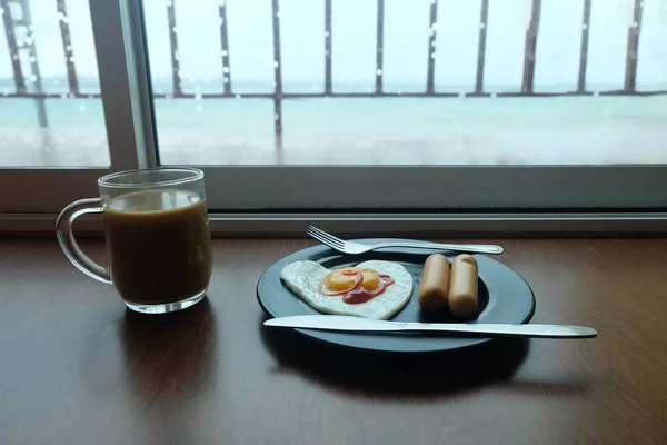 Breakfast Fried Egg Sausage Coffee Window Balcony Cold Winter Raining — Stock Photo, Image