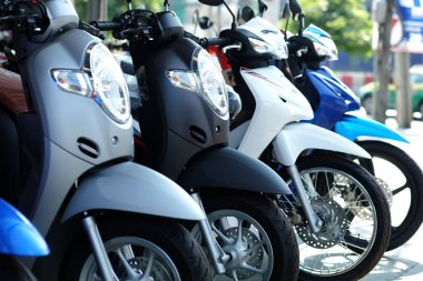 Açık renkli motosikletler showroom Tayland 2019, motosiklet, Güneydoğu Asya insan popüler araçlar vardır