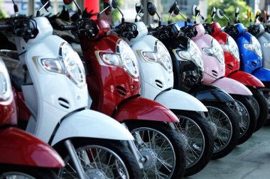 Açık renkli motosikletler showroom Tayland 2019, motosiklet, Güneydoğu Asya insan popüler araçlar vardır