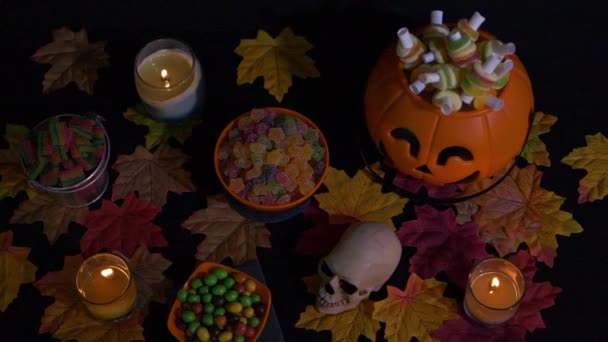 Halloween Dag Tema Med Olika Godis Footage Collection — Stockvideo