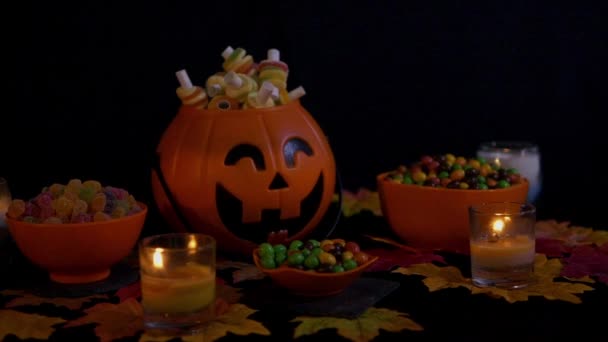 Godis Pumpa Hink Animerade Halloween Semester Bakgrunden Insamling — Stockvideo
