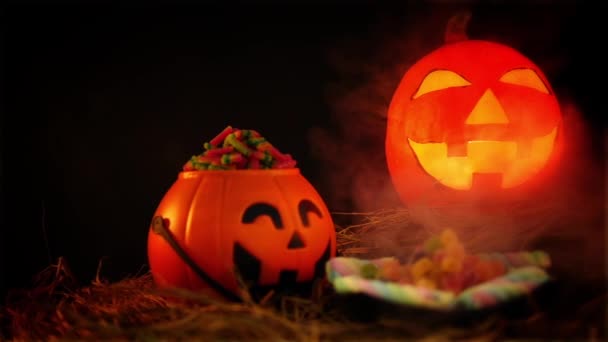 Съемки Хэллоуина Коллекцией Тыквенного Леентерна — стоковое видео