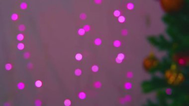 Görüntüleri ağaç Noel Noel öğe koleksiyonu ile dekore edilmiştir.