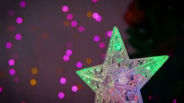 Görüntüleri ağaç Noel Noel öğe koleksiyonu ile dekore edilmiştir.