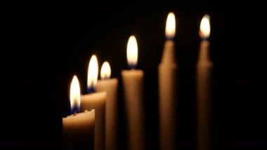 Görüntüleri beyaz yanan mum. Neşeli Noel koleksiyon