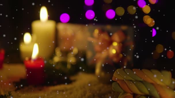 Dekoration Chirstmas Med Ljus Bränning Gåva Och Snö Footage Juldagen — Stockvideo