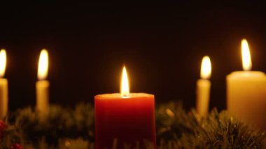 Dekorasyon Noel günü koleksiyonu için yanan mum görüntüleri