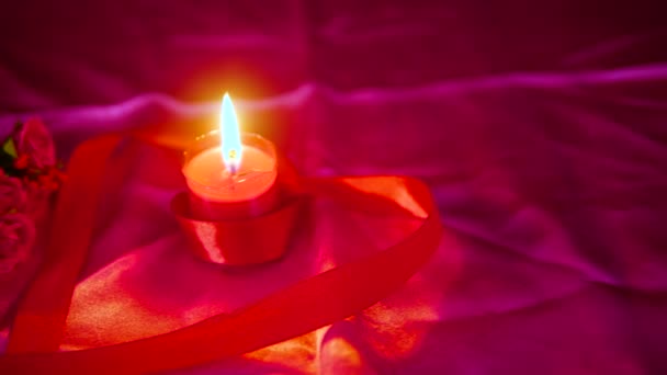 Dekoration Valentinstag Mit Blumenstrauß Kerzenbrennen Und Geschenkboxen Kollektion — Stockvideo