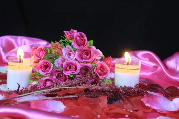 Giorno San Valentino Con Decorazione Bouquet Fiore Candela Fiamme Photoshoot — Foto Stock