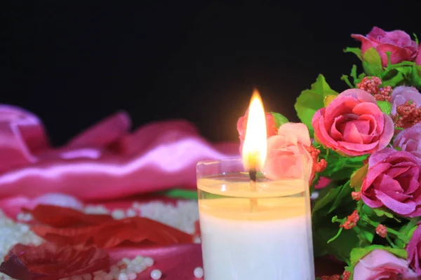 Candela Che Brucia Con Bouquet Photoshoot Collezione San Valentino — Foto Stock