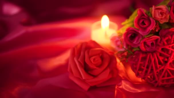 Διακόσμηση Αγίου Βαλεντίνου Πλάνα Κερί Καύση Και Λουλούδι Μπουκέτο Συλλογή — Αρχείο Βίντεο