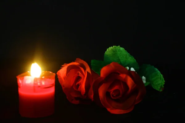 Червоні Троянди Свічка Спалювання Прикраси Валентина День Фотосесія Колекції — стокове фото