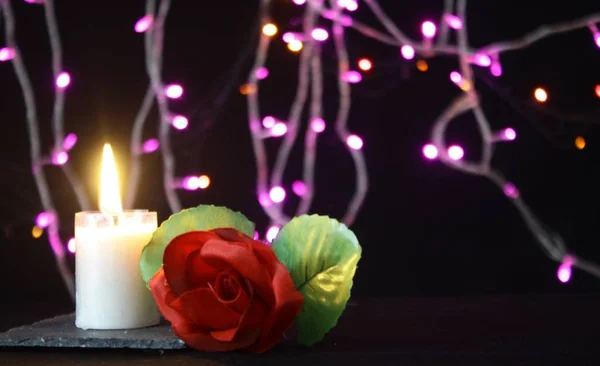 Decoração Dia Dos Namorados Com Lâmpada Flor Vela Queimando Coleção — Fotografia de Stock