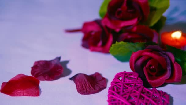Feliz Dia Dos Namorados Com Rosa Vela Queimando Romântico Coleta — Vídeo de Stock