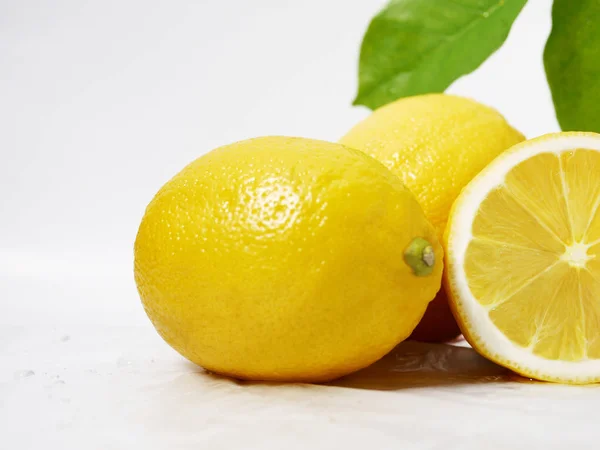 Lemon Segar Dengan Daun Untuk Koleksi Gambar Buah — Stok Foto