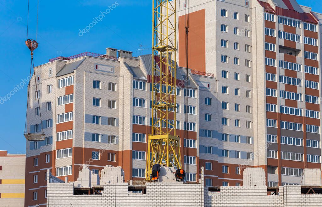 Lugar de construcción. Edificios de apartamentos sin terminar