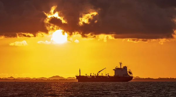 Oil Tanker Sailing Coast Belize Central America Sunset Beautiful Yellow — Stock Photo, Image