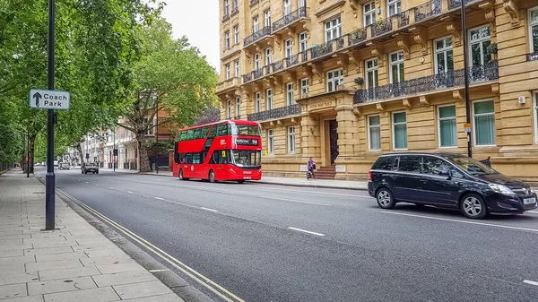 Londres Reino Unido Julho 2020 Ônibus Moderno Dois Andares Vermelho — Fotografia de Stock