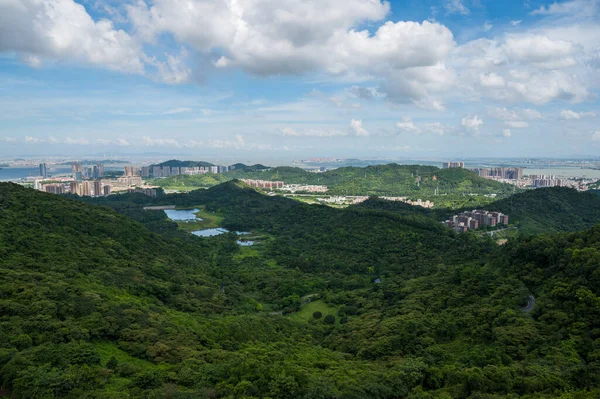 Montañismo Con Vistas Ciudad —  Fotos de Stock