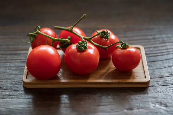 Six Fresh Tomatoes Desktop — Stock Photo, Image