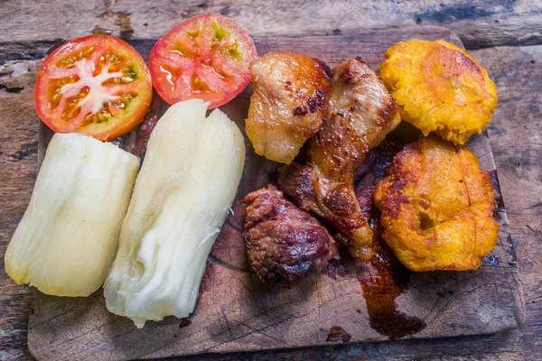 Grill Pork Yucca Dan Banana — Stok Foto