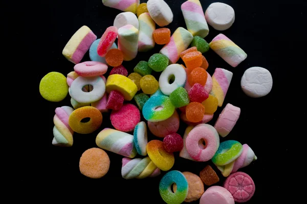 Gummies Cukierki Czarnym Tle — Zdjęcie stockowe