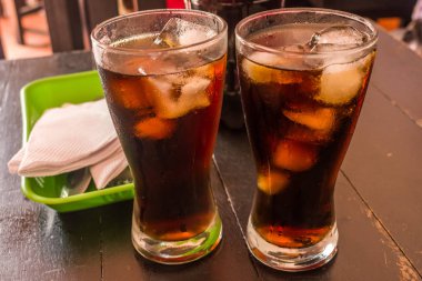 Gözlük siyah Soda ve buz