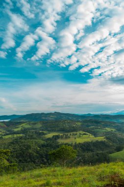 Şafakta Dağlık Manzara