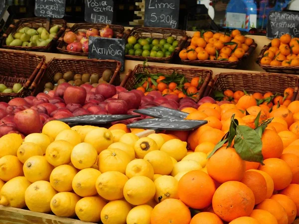 Meyve dükkanı ekran armut, nar, limon, mandalina, kivi, elma, limon ve portakal. Işaretleri kristal armut, ilave nar, limon, mandalina CHIOS, kivi çevirmek