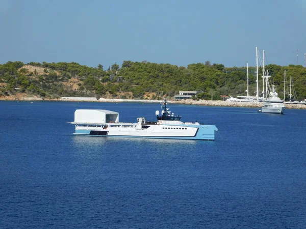 Luksusowy Statek Wsparcia Jachtu Wybrzeży Vouliagmeni Attyki Grecja — Zdjęcie stockowe