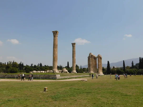 Nisan 2019 Atina Yunanistan Tanrı Zeus Tapınağının Antik Kolonları — Stok fotoğraf