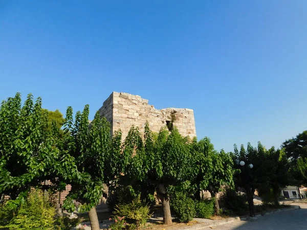 Una Torre Medieval Fuera Del Museo Arqueológico Thiva Tebas Grecia —  Fotos de Stock